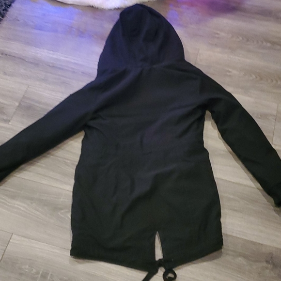 I am selling because it doesnt fit me anymore - Picture 2 of 2